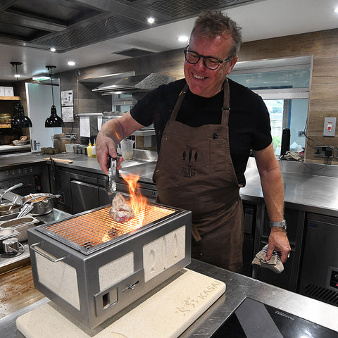 Born in pro kitchens, made for yours